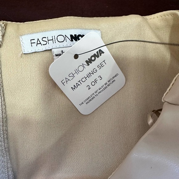 Fashion Nova Beige Faux Leather Bustier Crop Tank Top sz L NWT - Picture 7 of 9